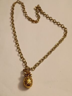 Gold Pineapple Charm Necklace for Women - Elegant Pendant